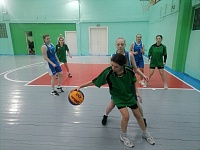 В баскетбол играют девушки! Зональный этап первенства Лунинецкого района
