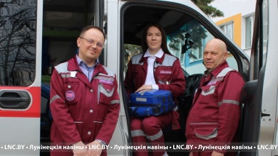 «Бригада, на вызов!». Медработников благодарят жители Микашевичей 