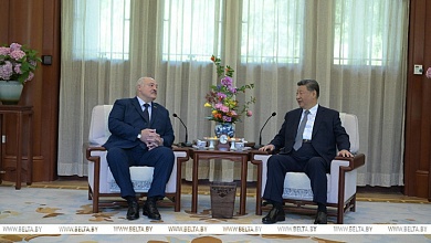 Лукашенко и Си Цзиньпин договорились сделать все, чтобы никакие штормы и вьюги не нарушили единство