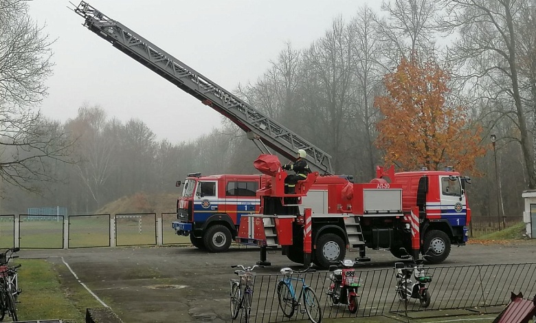 На случай ЧС! Спасатели проводят занятия в Лунинецком районе