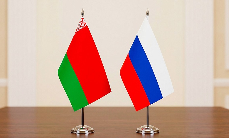 Россияне поздравляют лунинчан с Днем Независимости