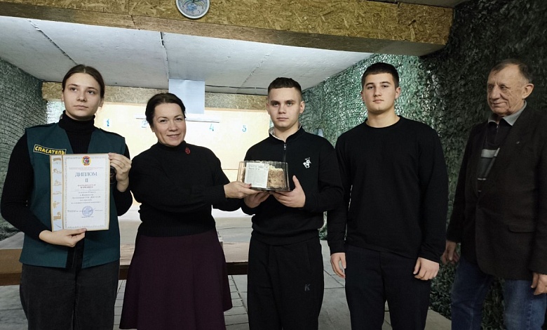 На огневом рубеже отстрелялись лунинецкие «снайперы»