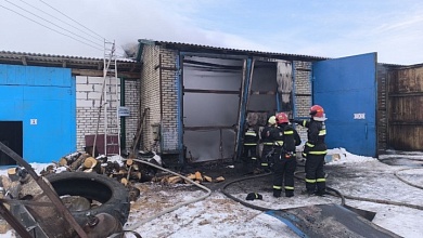 Пожар в гараже произошел на мехдворе в Пинском районе