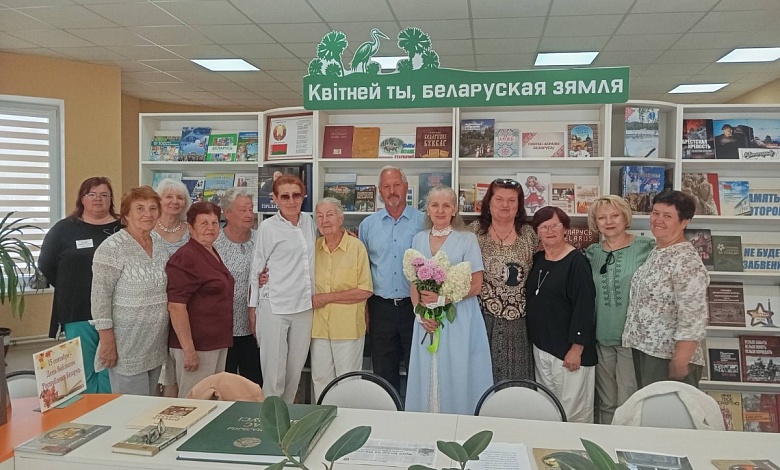 Літаратурны вечар адбыўся ў Мікашэвіцкай гарадской бібліятэцы