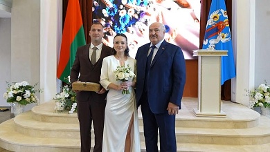 На свадьбу к белорусам пришел Лукашенко! // "Дима, ТРОИХ!"