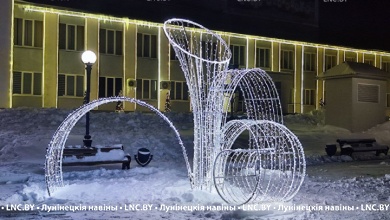 Фотофакт: красота у Дворца культуры РУПП "Гранит" в Микашевичах