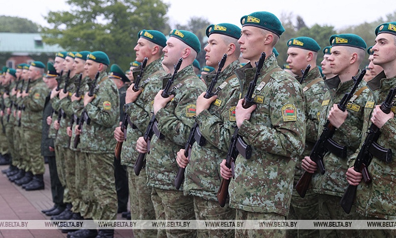 Новобранцы пограничных и внутренних войск приняли присягу в Брестской крепости