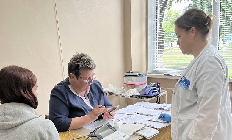Диспансеризация без отрыва от производства ведется в Лунинецком районе