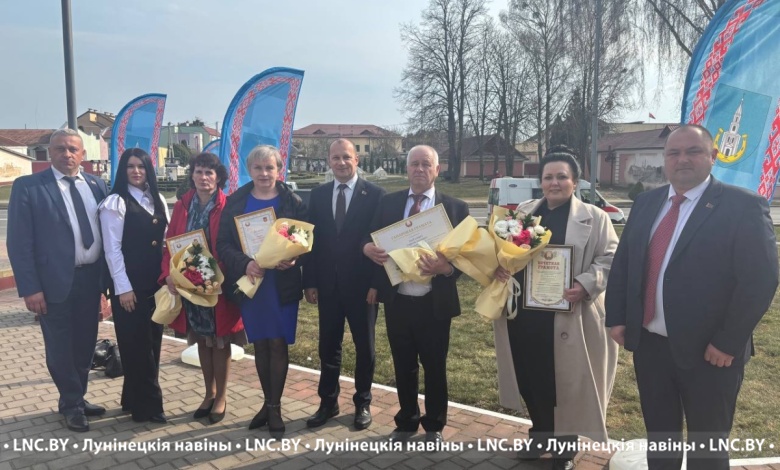 Заслуженные награды вручили лунинчанам