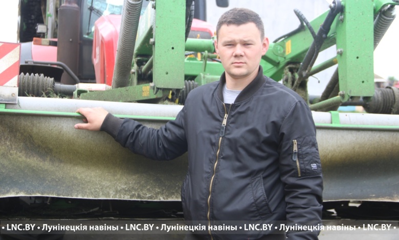 Старательно трудится молодежь на жатве в Лунинецком районе. Равнение на Андрея Бирило