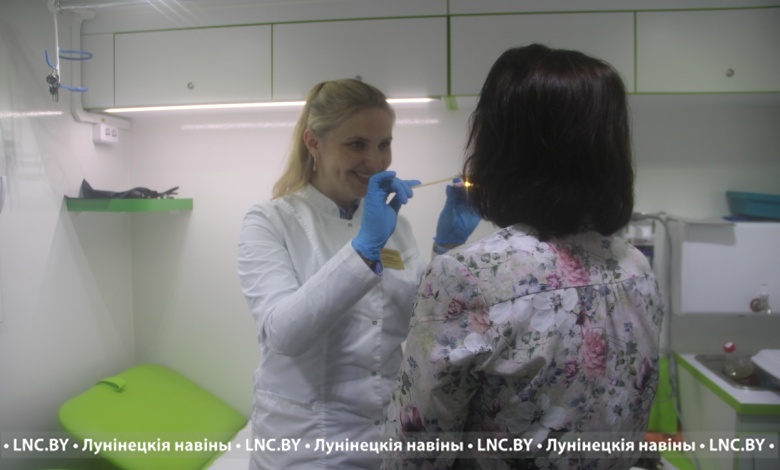 Медики осуществляют выезды на предприятия Лунинца