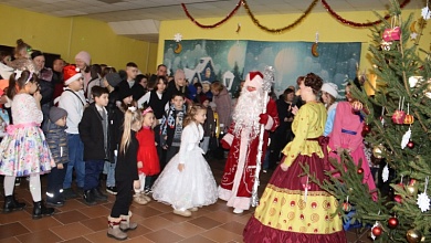 Профсоюзную районную елку 2025 провели в Лунинце