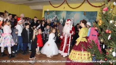 Профсоюзную районную елку 2025 провели в Лунинце