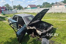 Горел старенький автомобиль Audi в Лунинецком районе