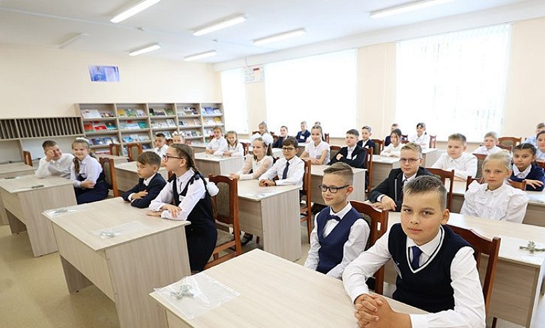 17 сентября в школах Беларуси пройдет урок ко Дню народного единства 