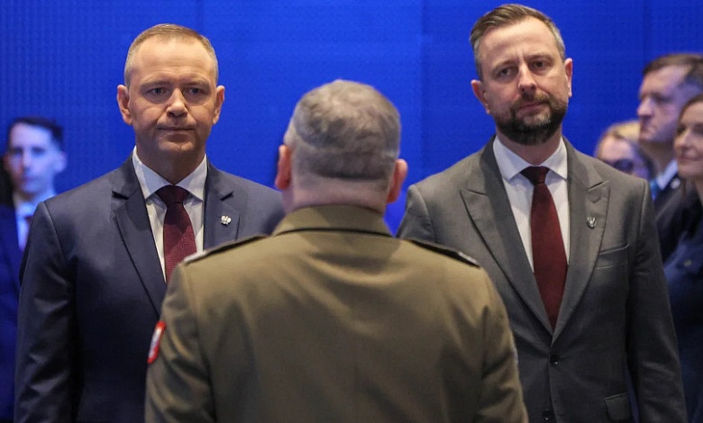 Фаза открытого конфликта. В Польше сообщили об обострении отношений между президентом и Минобороны