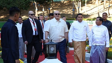 Назвал главную проблему Зеленского, посадил дерево удачи и поговорил с Путиным: НЕДЕЛЯ ЛУКАШЕНКО!