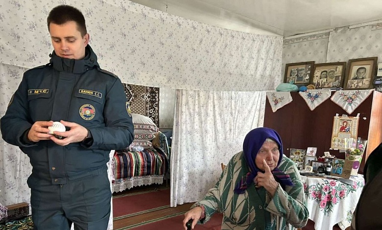 Спасатели проводят профилактические мероприятия в Лунинецком районе