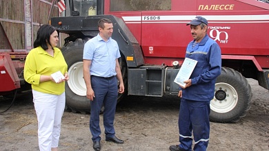 Лучших работников на заготовке кормов отметили в Велуте и Чучевичах (Лунинецкий район)