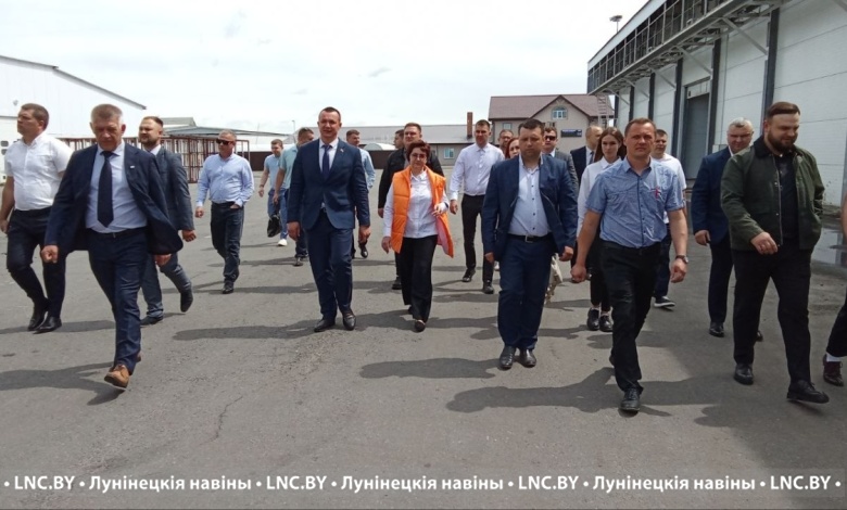 Опыт руководителей в сфере АПК Лунинецкого района изучают участники областного семинара