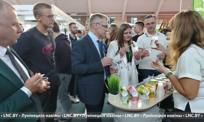 На выставке в Бресте особый интерес вызывает продукция из Лунинца 