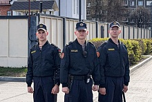 Военнослужащие в Бресте усмирили буйного пациента скорой, оказавшегося еще и вором