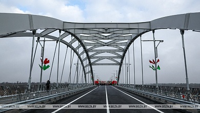 Лукашенко в Мозыре принимает участие в открытии обновленного моста через Припять