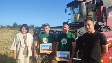 Профсоюз поддерживает лучших работников в Лунинецком районе