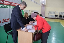 Лунинец. Большая активность с первых часов работы в основной день выборов