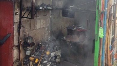 В Лунинце загорелась хозпостройка 