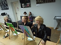 В Лунинецком музее рисовали "Сиреневый май"