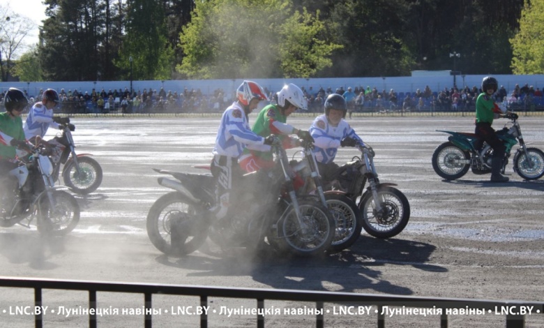 В Лунинце стартовал Кубок Республики Беларусь по мотоболу.