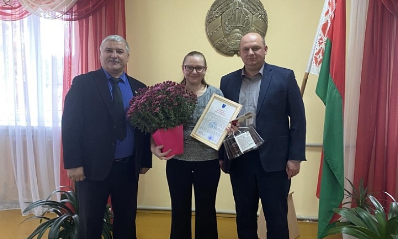 Поздравления принимают многодетные мамы в Лунинецком районе 