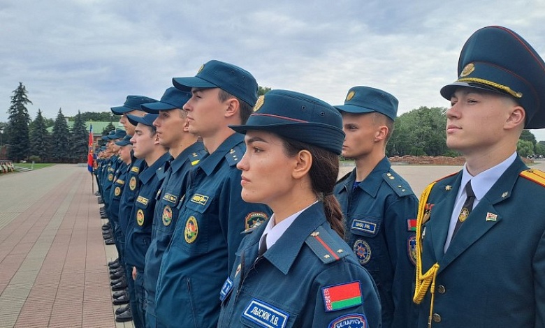 Присягу в Брестской крепости приняли 49 новобранцев МЧС. В их числе - лунинчане
