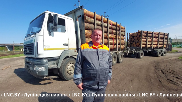 «Работа трудная, но мне нравится». Высокой наградой отмечен труд работника Лунинецкого лесхоза
