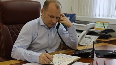 Дорожный проСВЕТ! Прямую телефонную  линию провел руководитель Лунинецкого района 