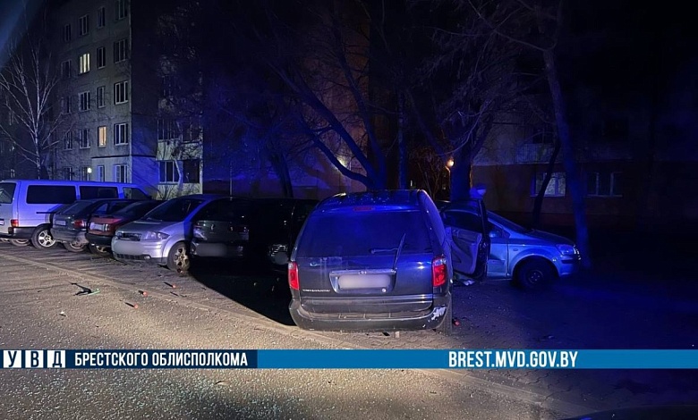 Пьяный водитель пытался скрыться от ГАИ и повредил 14 автомобилей в Бресте