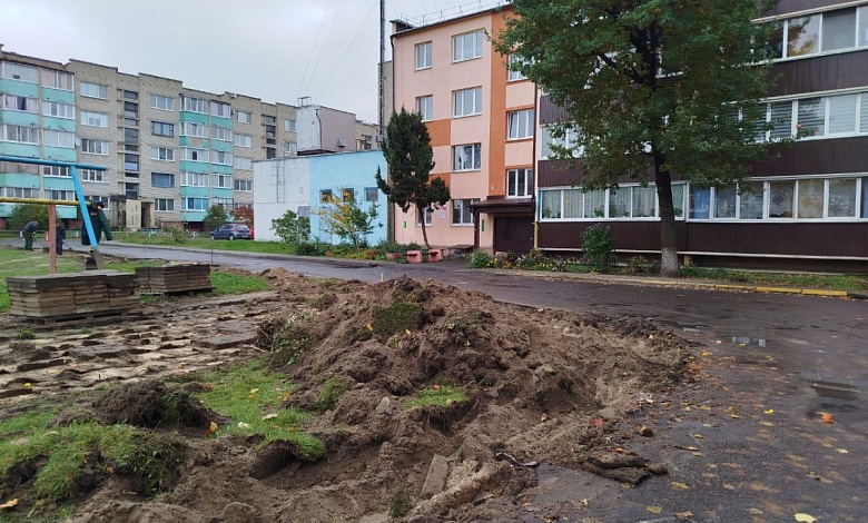 Автостоянку расширяют на ул. Лисовича и Красной в Лунинце