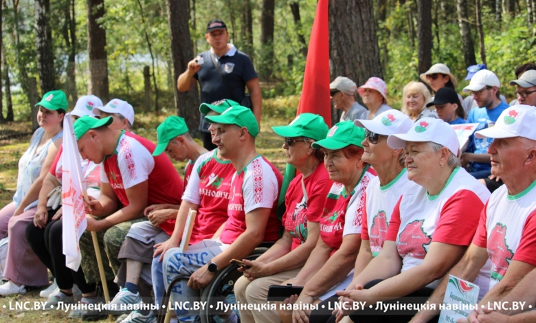 Областной туристический слет людей с проблемами по здоровью проходит в Лунинецком районе