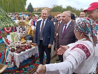 Фотофакт! На подворьях сельхозорганизаций во время районных «Дожинок» в Лунинецком районе 