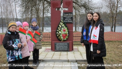 На озере Белое в Лунинецком районе почтили память сожженных деревень