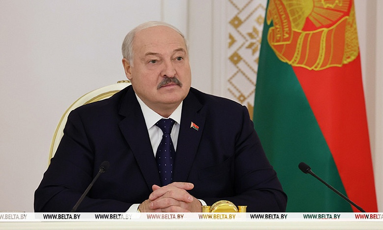 Лукашенко предложил сформировать перечень добропорядочных бизнесменов, которые получат "индульгенцию" от проверок