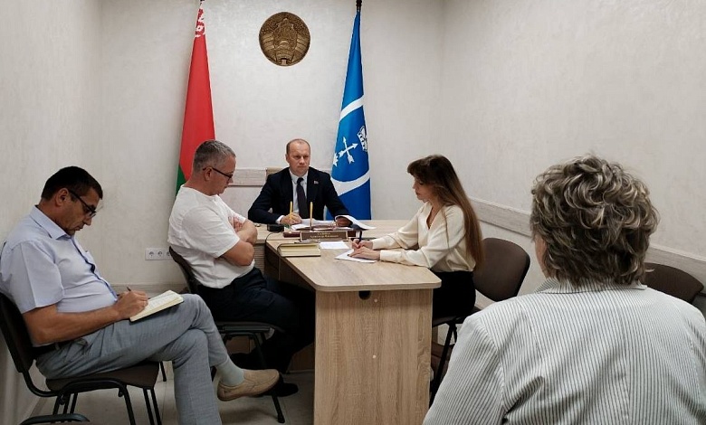 Какие темы поднимают на приеме руководителя Лунинецкого района