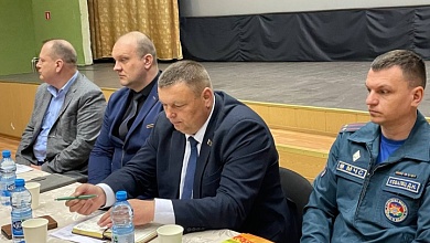 Вопрос жизни! Инженеры и специалисты собрались в кинотеатре Лунинца 