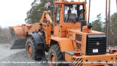 В Микашевичах продолжают приводить в порядок улицы и дороги города