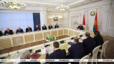 Работа антикризисных управляющих, выплата заработка. Темы совещания Лукашенко с Совмином