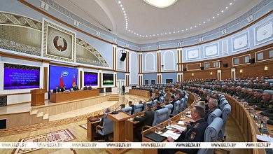 Лукашенко - военным: ответственность за страну величайшая на каждом из вас