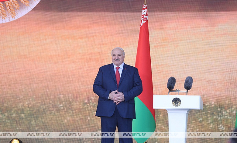 Лукашенко призвал белорусов жить на своей земле, хозяйствовать на ней и дорожить ею