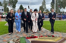 Депутаты Брестской области почтили память погибших в годы войны земляков 