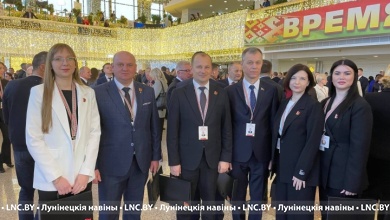 Делегаты ВНС и приглашенные от Лунинецкого района прибыли к месту заседания